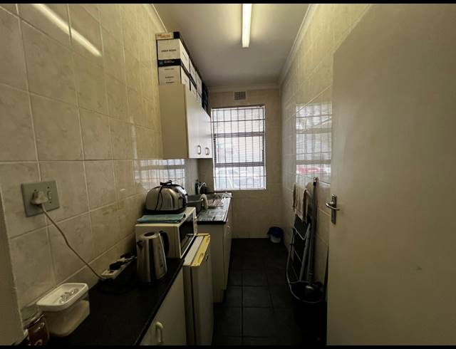900M² WAREHOUSE FOR SALE IN PAROW EAST